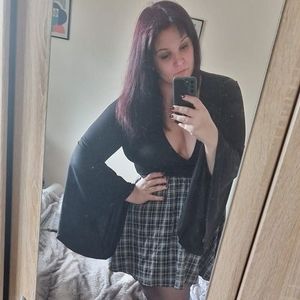 Meet your Posher, Lucinda